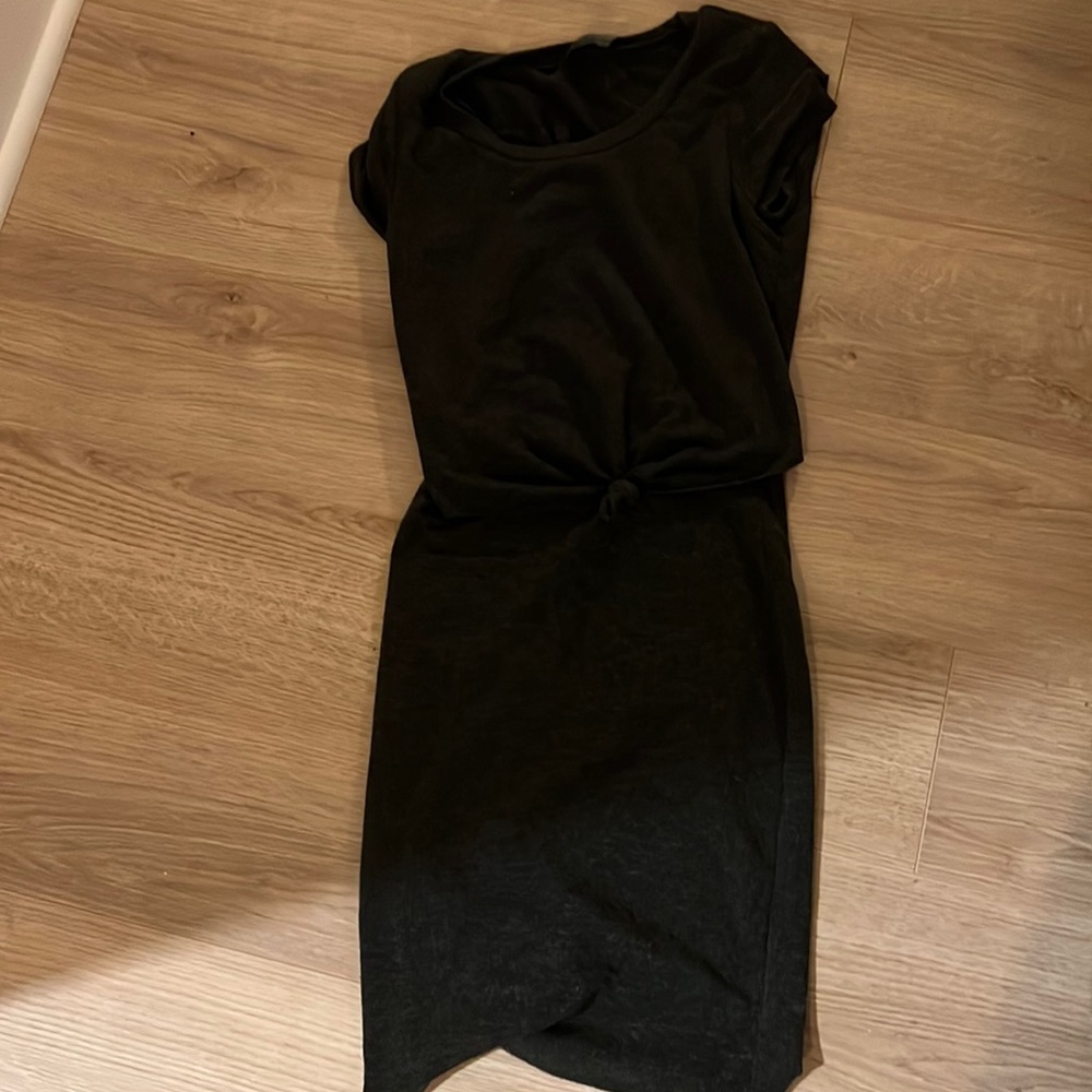 The weekender brand dark gray t shirt dress